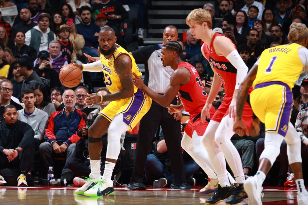 一个充满话 一个充满话